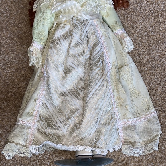 Porcelain Doll - Picture 4 of 13